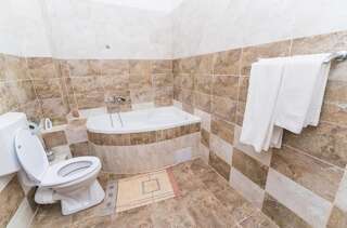 Гостевой дом Nelana Guest House Клуж-Напока Номер Делюкс с диваном-3